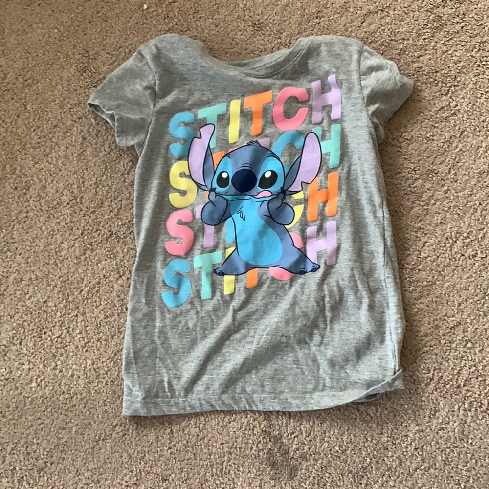 T-shirt with stitch